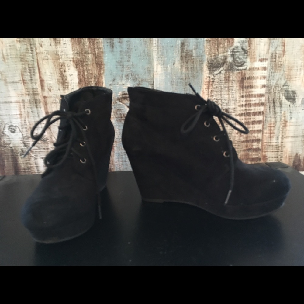 Black heeled booties